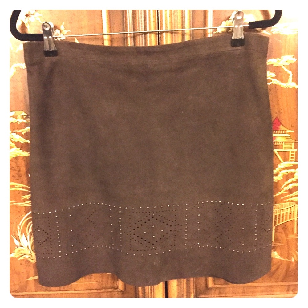 BCBG sexy suede mini skirt 😍 size 12